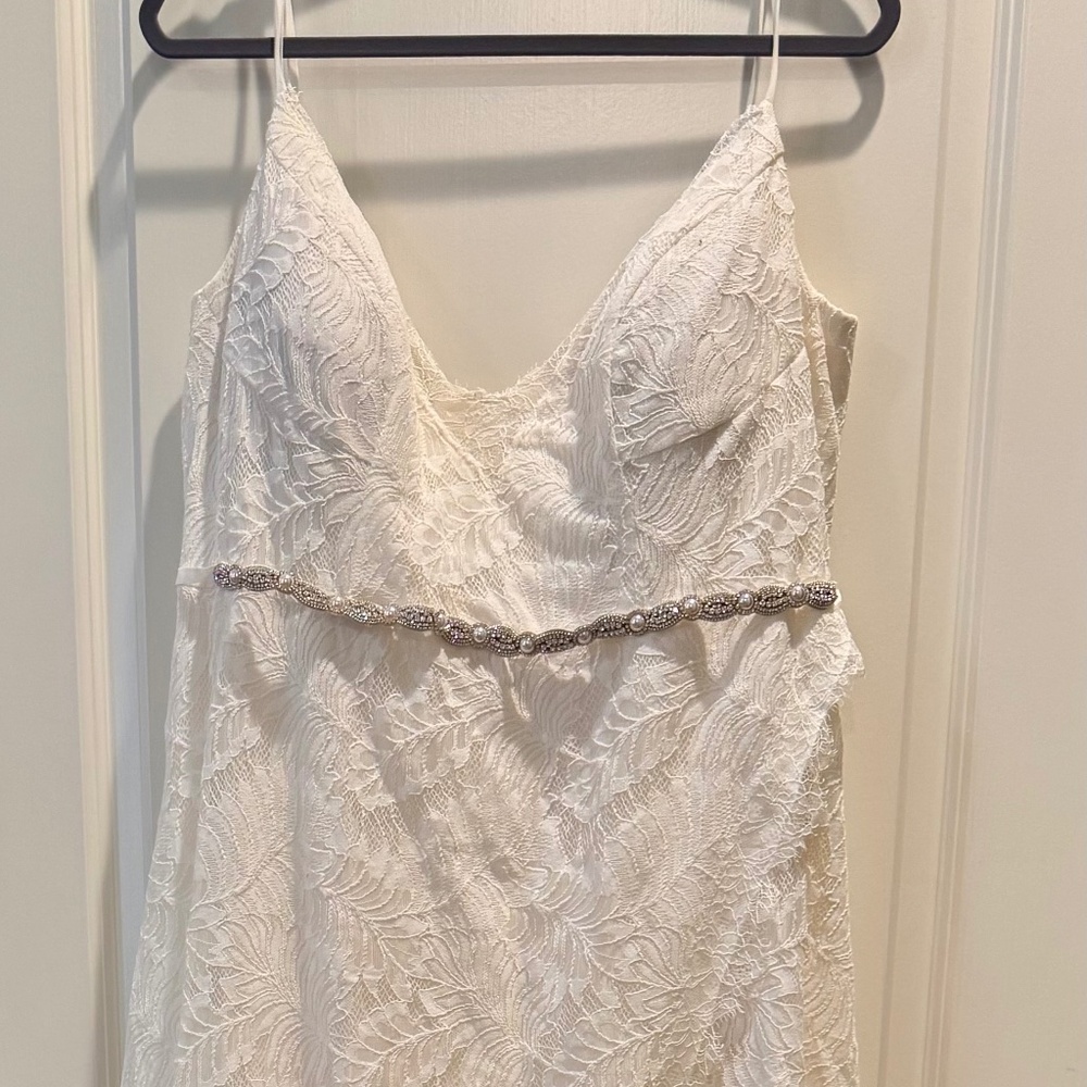 Melissa Sweet Lace Wedding Gown – Timeless Elegance